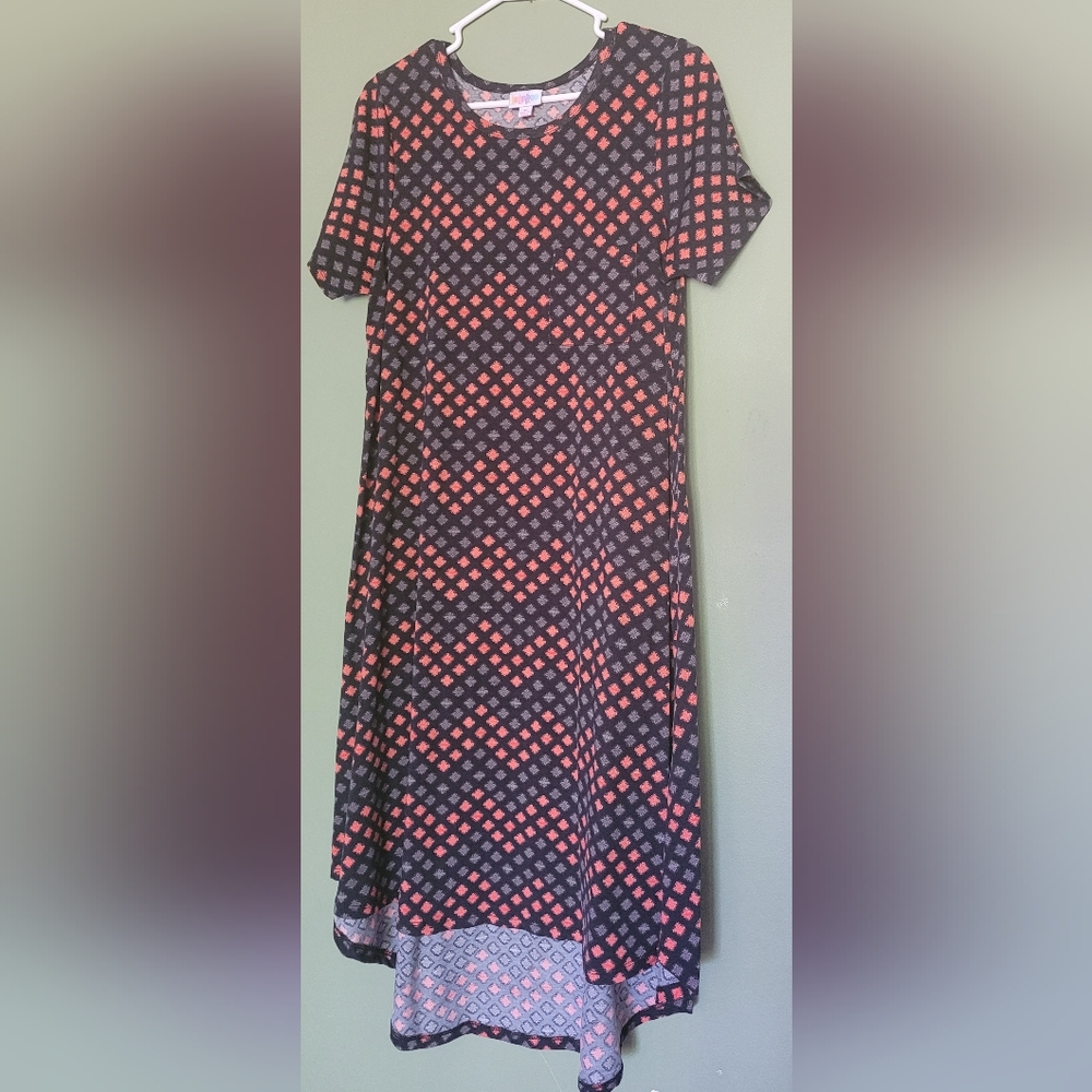 Medium Lularoe Carly